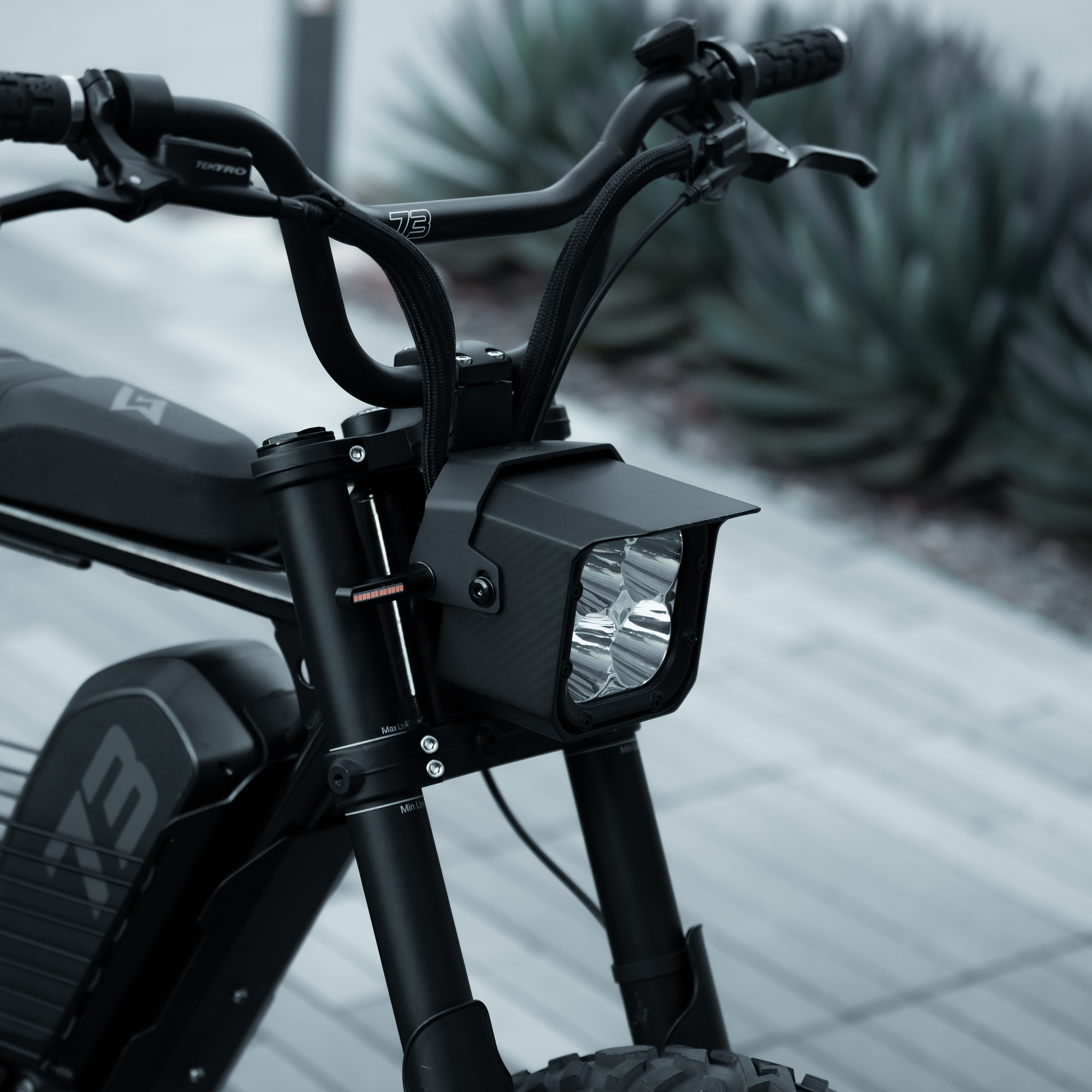 Gamma Headlight Secondary image